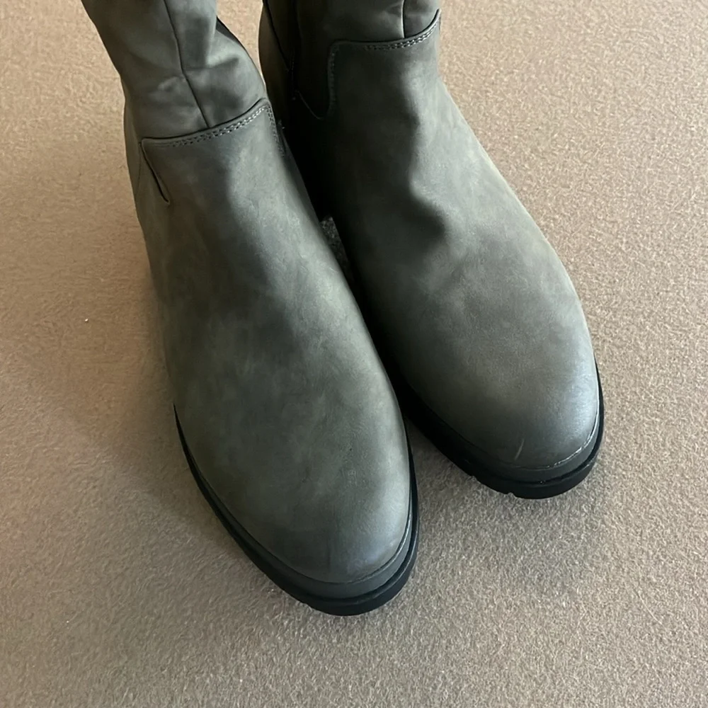 SOUL NATURALIZER Orchid Knee High Side Zip Boots - Dark Olive -Size 11